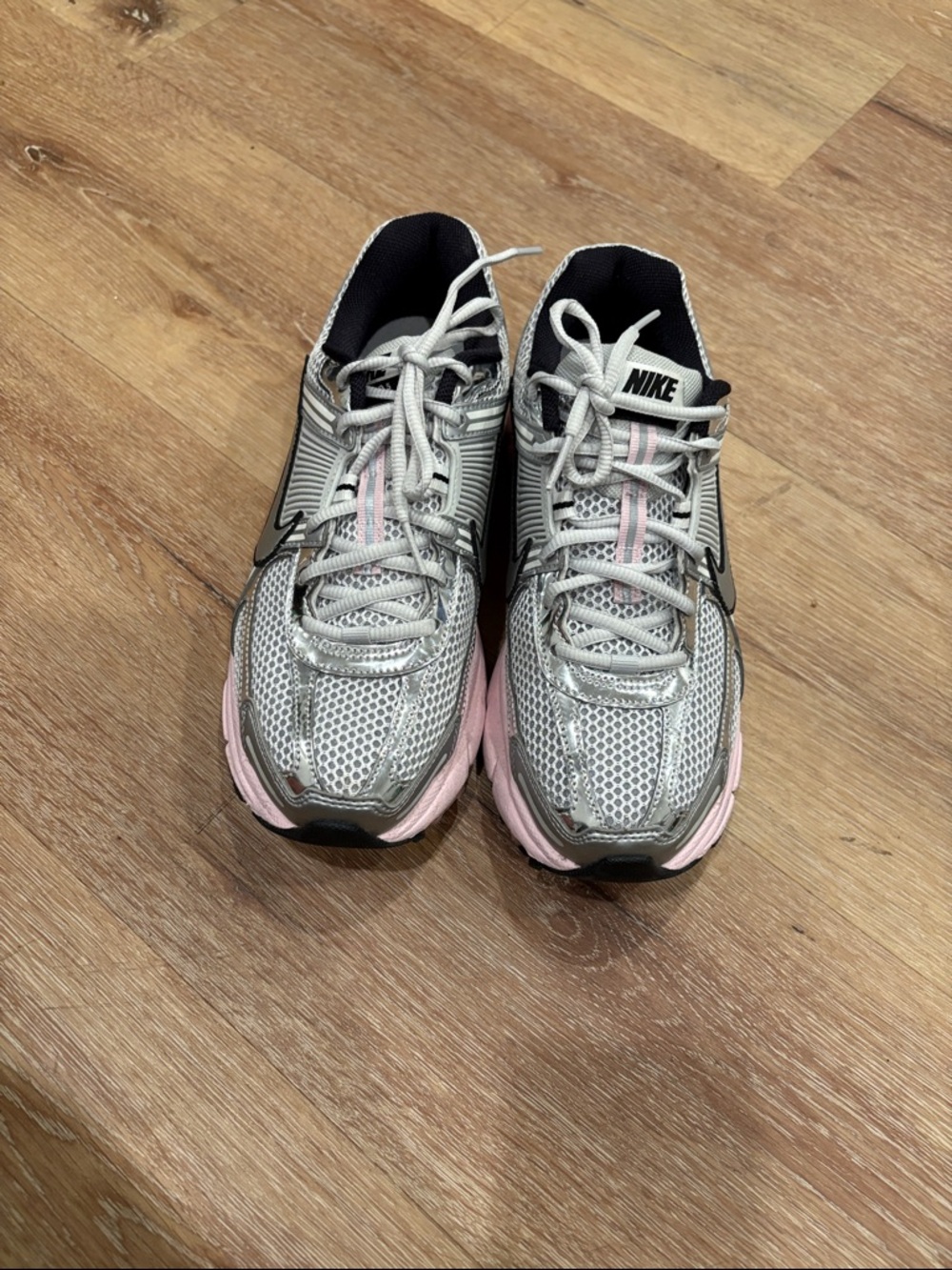 Nike Women's Silver & Pink Athletic Running Shoes